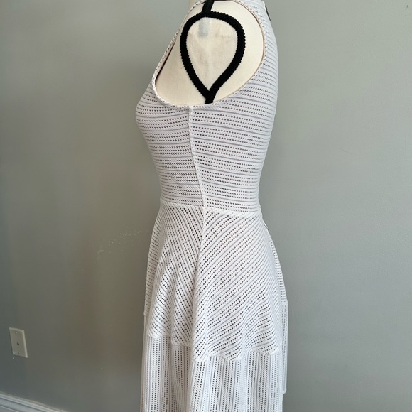 BCBGMAXARZIA Fit N Flare SIMPLE but ELEGANT White Midi Dress Size XS - Picture 6 of 7